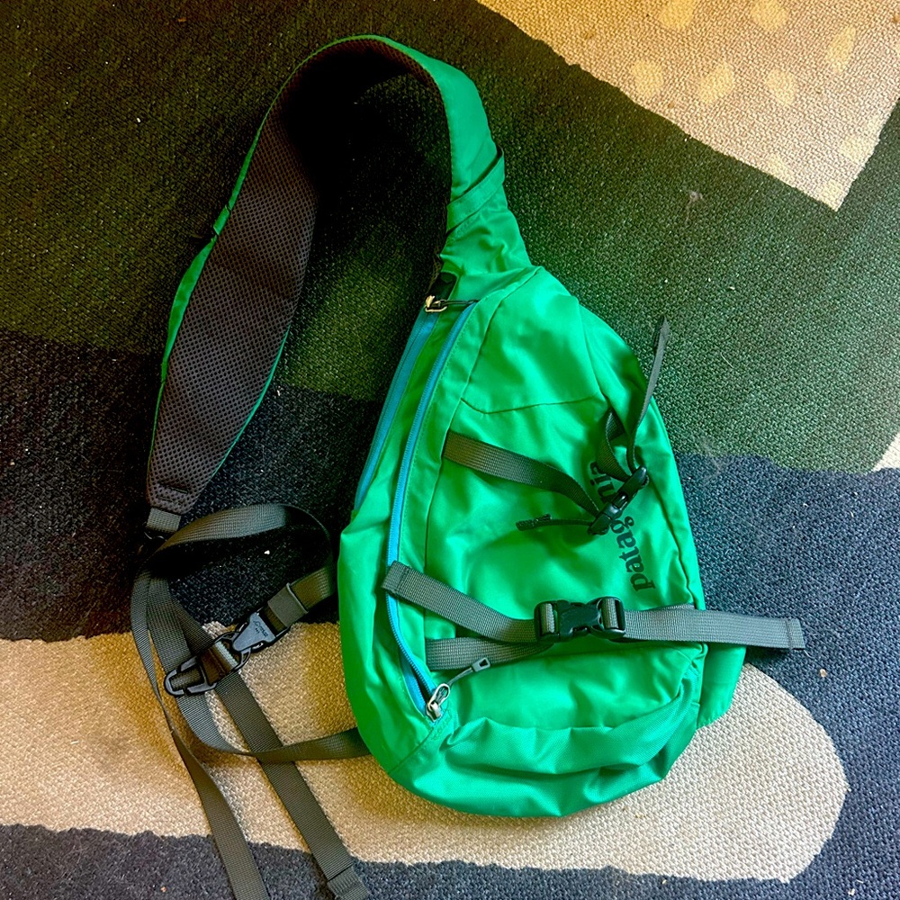 Patagonia Green Atom Sling Bag